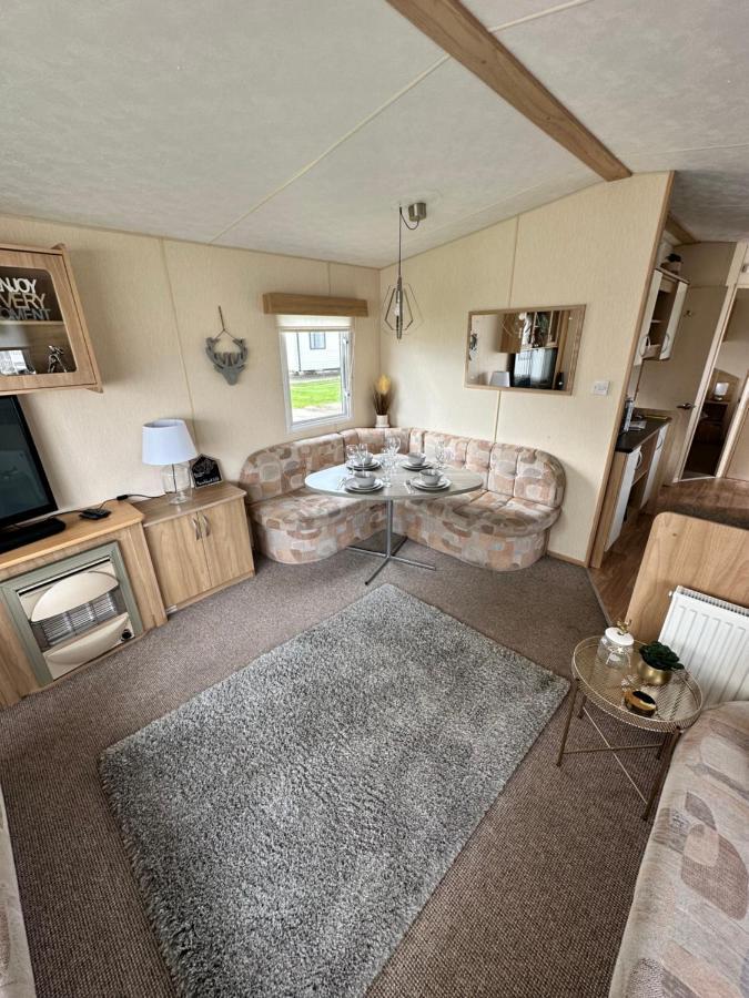6 Berth Caravan On Marine Holiday Park Hotel Rhyl Buitenkant foto