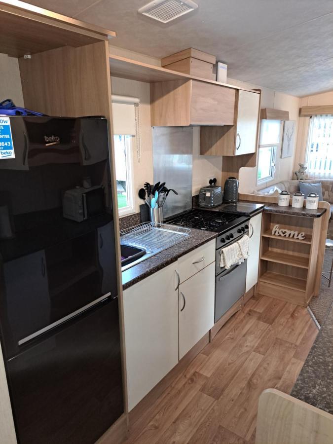 6 Berth Caravan On Marine Holiday Park Hotel Rhyl Buitenkant foto