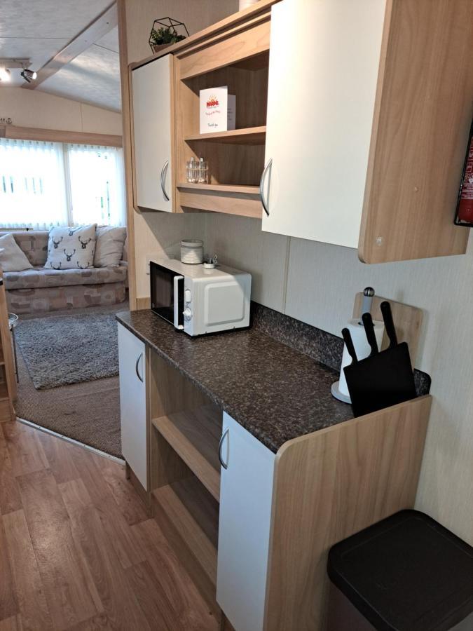 6 Berth Caravan On Marine Holiday Park Hotel Rhyl Buitenkant foto